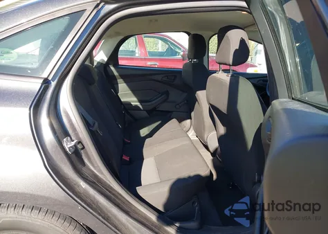 2016 Ford Focus S from USA, damaged, VIN 1FADP3E27GL380185